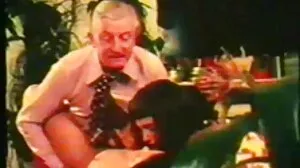 MyFamilyPies: Jessie Saint සහ Lily Bell සමඟ PornHD හි පහරදීමක් සම්බන්ධයෙන් සටන් කිරීම