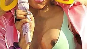 රෙජිනා පොහොසත්