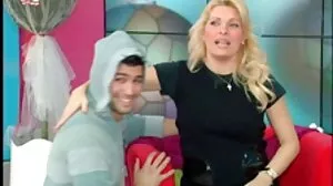 උණුසුම් blondes සමග Glamour couple සහ cum swap
